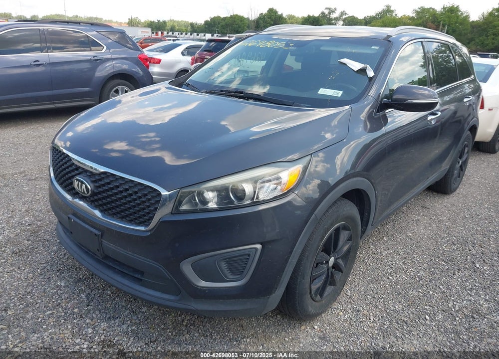 2016 KIA SORENTO VIN: 5XYPG4A30GG069897