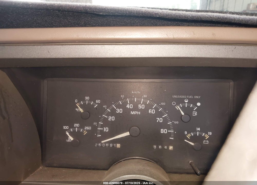 1993 CHEVROLET GMT-400 K1500 VIN: 1GCEK14K4PZ184804