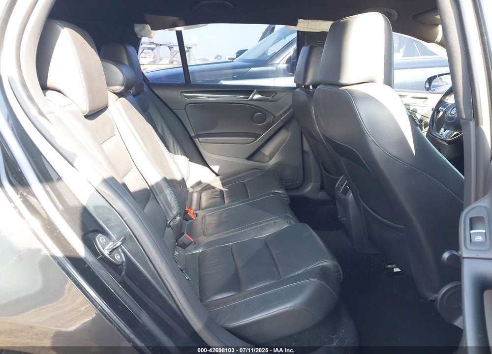 2010 VOLKSWAGEN GTI VIN: WVWHD7AJ1AW193314