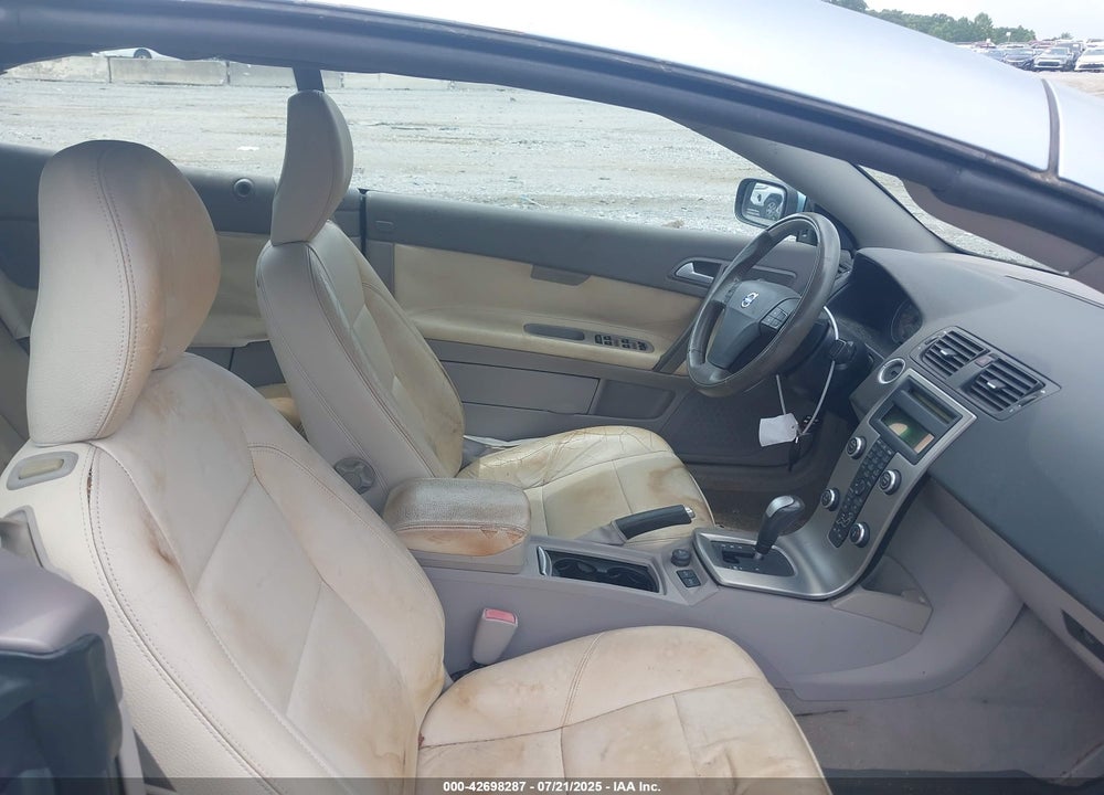 2007 VOLVO C70 VIN: YV1MC68207J010186
