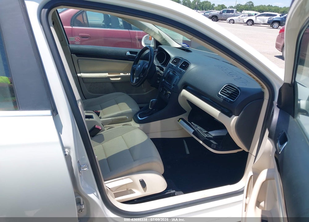 2014 VOLKSWAGEN JETTA SPORTWAGEN 2.0L TDI VIN: 3VWPL7AJ4EM601404