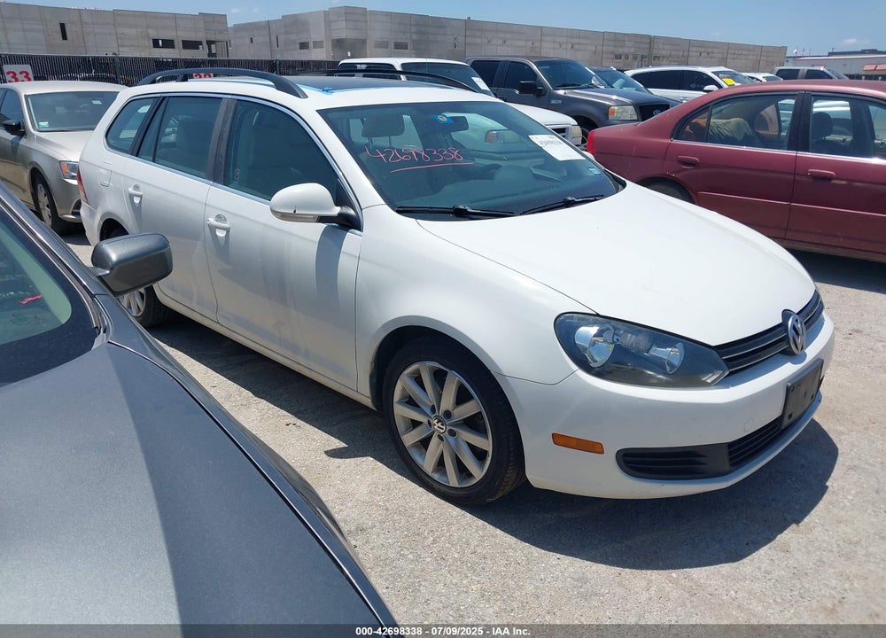 2014 VOLKSWAGEN JETTA SPORTWAGEN 2.0L TDI VIN: 3VWPL7AJ4EM601404