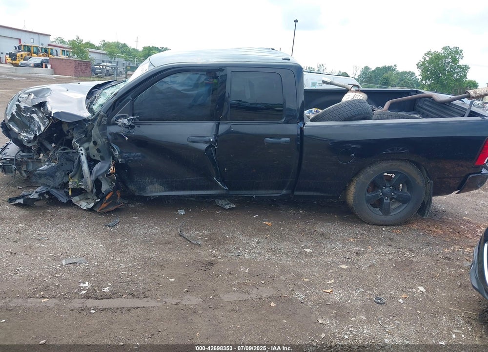 2016 RAM 1500 VIN: 1C6RR7FG9GS279173