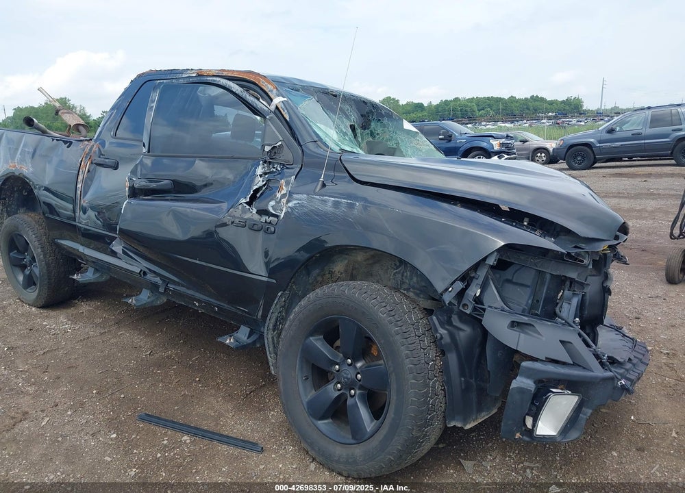 2016 RAM 1500 VIN: 1C6RR7FG9GS279173