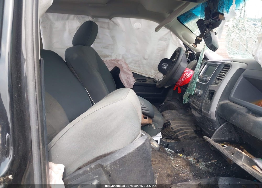 2016 RAM 1500 VIN: 1C6RR7FG9GS279173