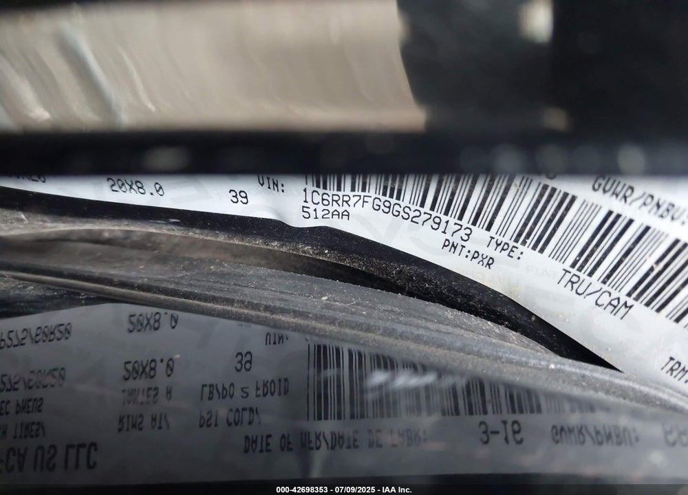 2016 RAM 1500 VIN: 1C6RR7FG9GS279173