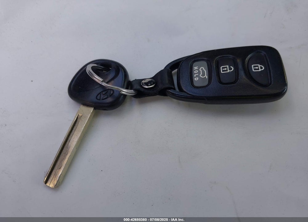 2013 HYUNDAI VELOSTER VIN: KMHTC6AD5DU095867