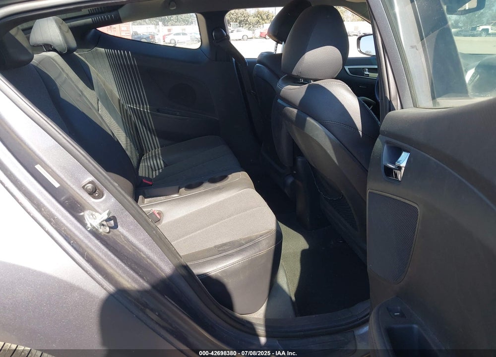 2013 HYUNDAI VELOSTER VIN: KMHTC6AD5DU095867