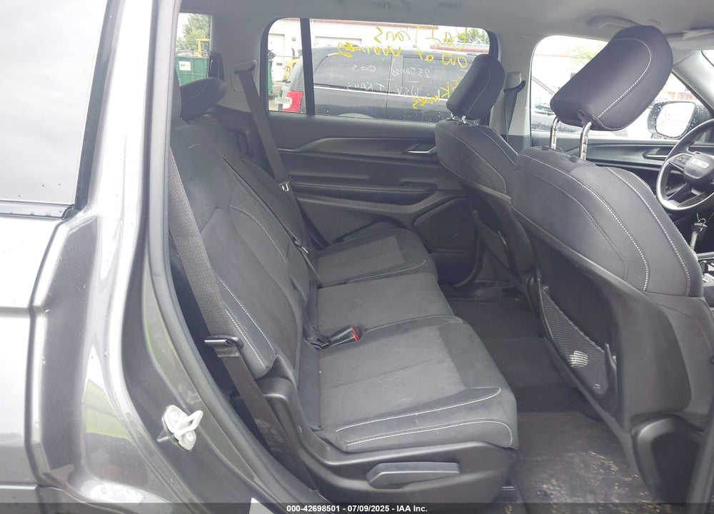 2023 JEEP GRAND CHEROKEE L VIN: 1C4RJKAGXP8886139