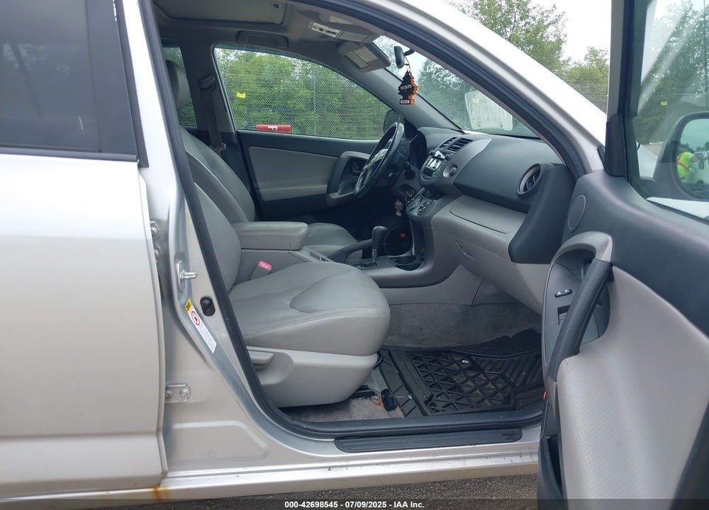 2008 TOYOTA RAV4 VIN: JTMBK31V786033620