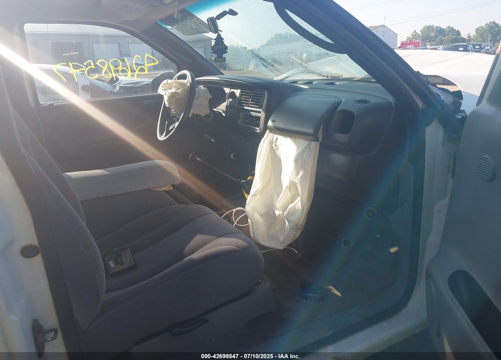 2000 DODGE DAKOTA SLT/SPORT VIN: 1B7GG22N8YS515780