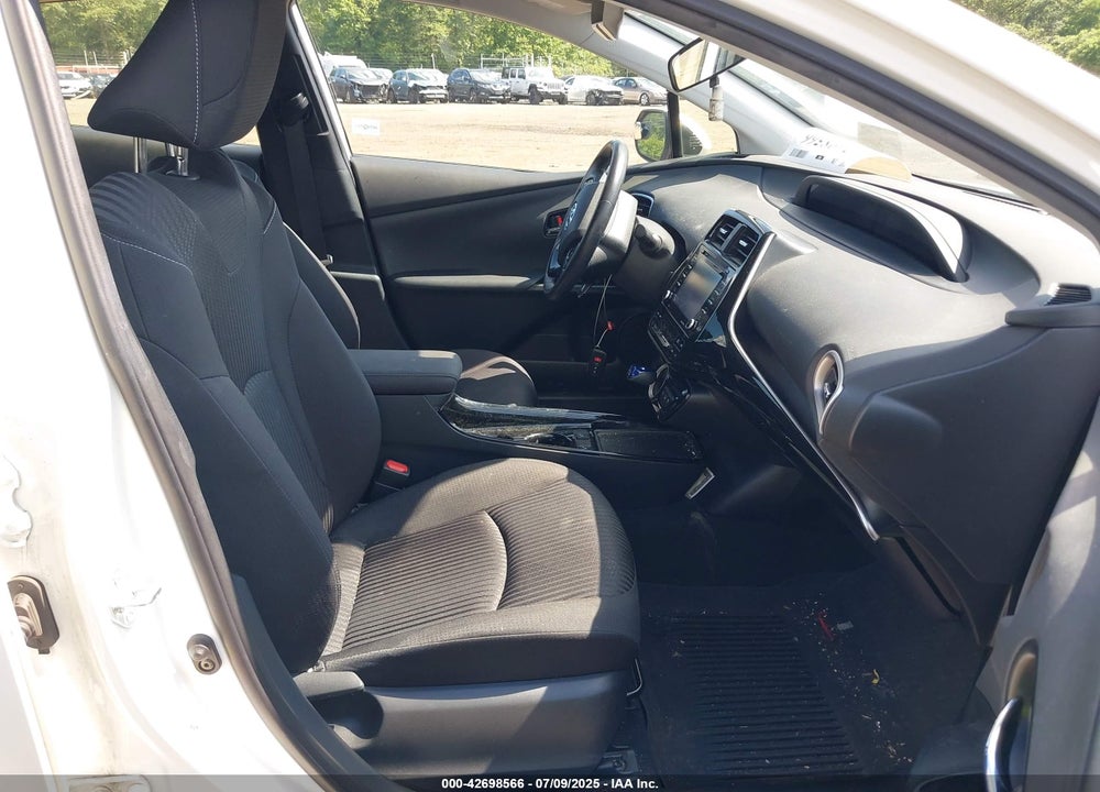 2021 TOYOTA PRIUS PRIME VIN: JTDKAMFP8M3193990