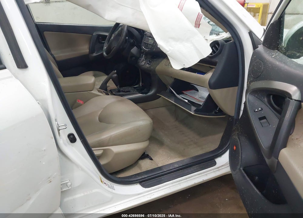 2011 TOYOTA RAV4 VIN: 2T3DK4DV5BW055468