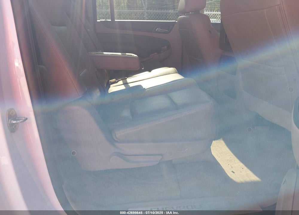 2019 CHEVROLET SUBURBAN VIN: 1GNSCHKC3KR114568