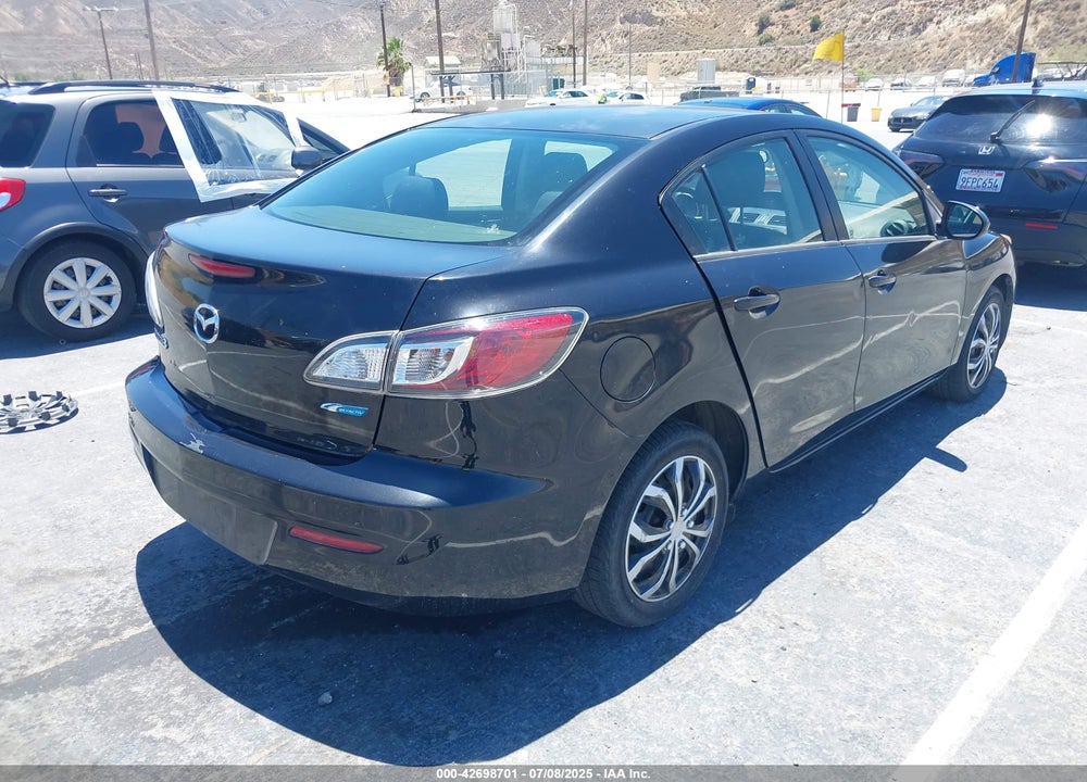 2013 MAZDA 3 VIN: JM1BL1UP8D1731515