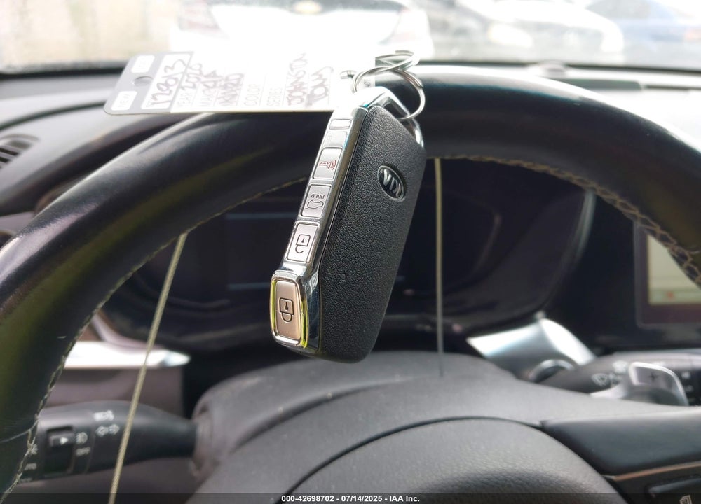 2020 KIA NIRO VIN: KNDCC3LD6L5428103