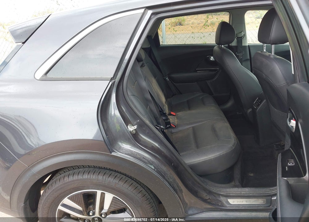 2020 KIA NIRO VIN: KNDCC3LD6L5428103