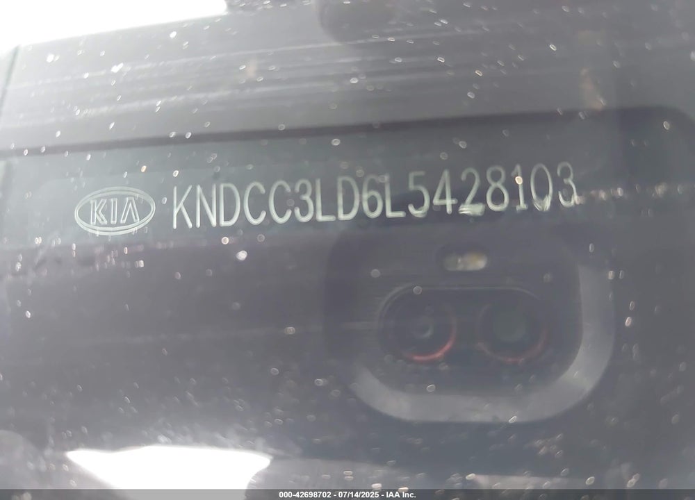 2020 KIA NIRO VIN: KNDCC3LD6L5428103