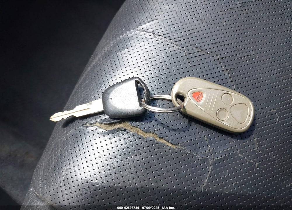 2005 ACURA TL VIN: 19UUA66245A040756
