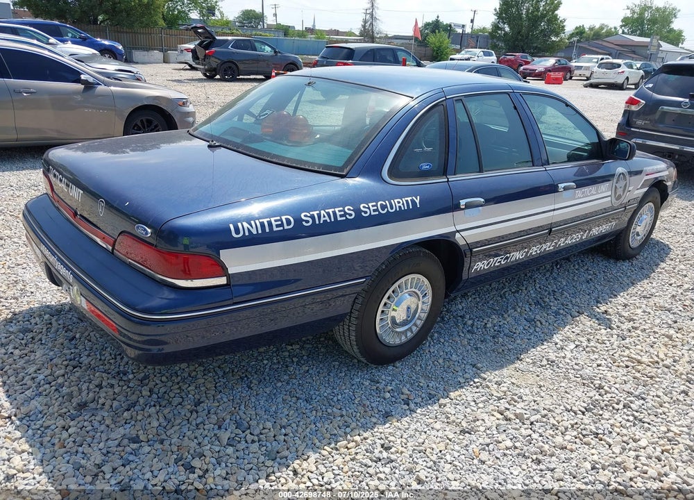 1994 FORD CROWN VICTORIA POLICE INTERCEPTOR VIN: 2FALP71W6RX151112