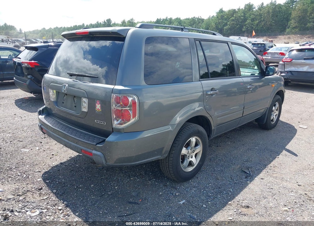 2008 HONDA PILOT VIN: 5FNYF185X8B057407