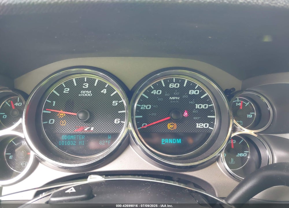 2011 CHEVROLET SILVERADO 1500 VIN: 3GCPKSE33BG306339