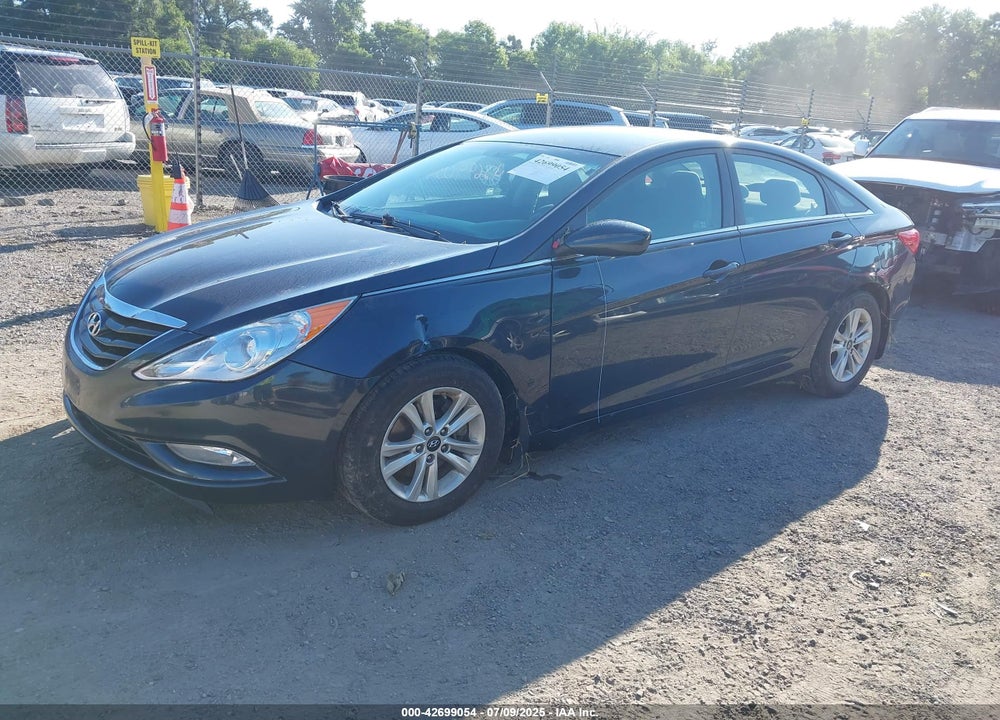 2013 HYUNDAI SONATA GLS VIN: 5NPEB4AC0DH557063