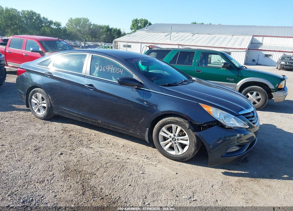 2013 HYUNDAI SONATA GLS VIN: 5NPEB4AC0DH557063
