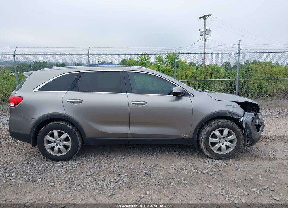 2016 KIA SORENTO VIN: 5XYPGDA38GG083692