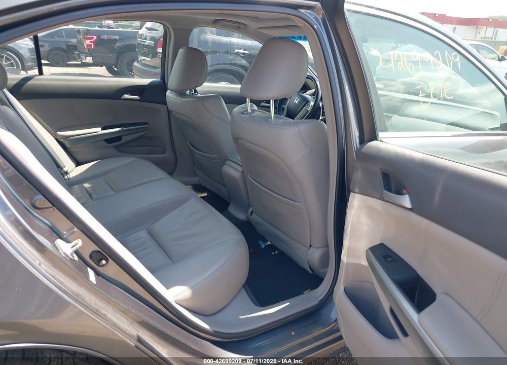 2009 HONDA ACCORD VIN: 1HGCP26869A016472