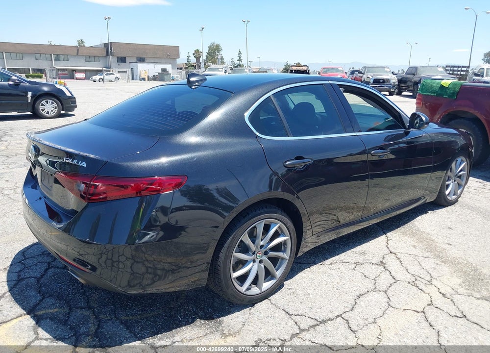 2017 ALFA ROMEO GIULIA VIN: ZARFAEDN7H7532266