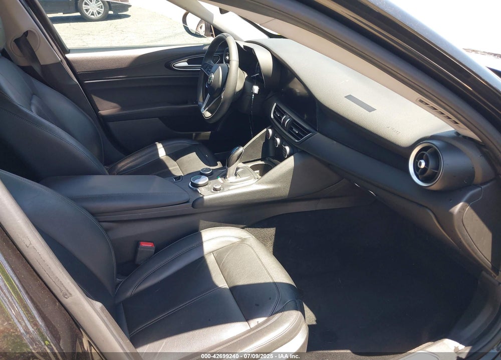 2017 ALFA ROMEO GIULIA VIN: ZARFAEDN7H7532266