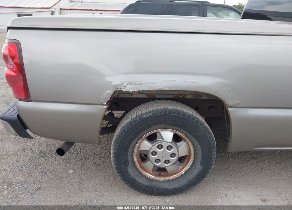 2003 CHEVROLET SILVERADO 1500 LS VIN: 2GCEC19T031299384