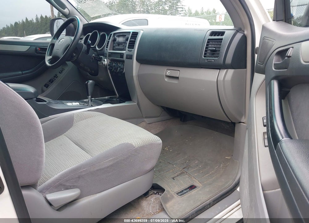 2004 TOYOTA 4RUNNER SR5 V6 VIN: JTEBU14R240055580