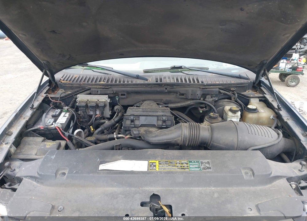 2005 FORD EXPEDITION VIN: 1FMFU18585L102679