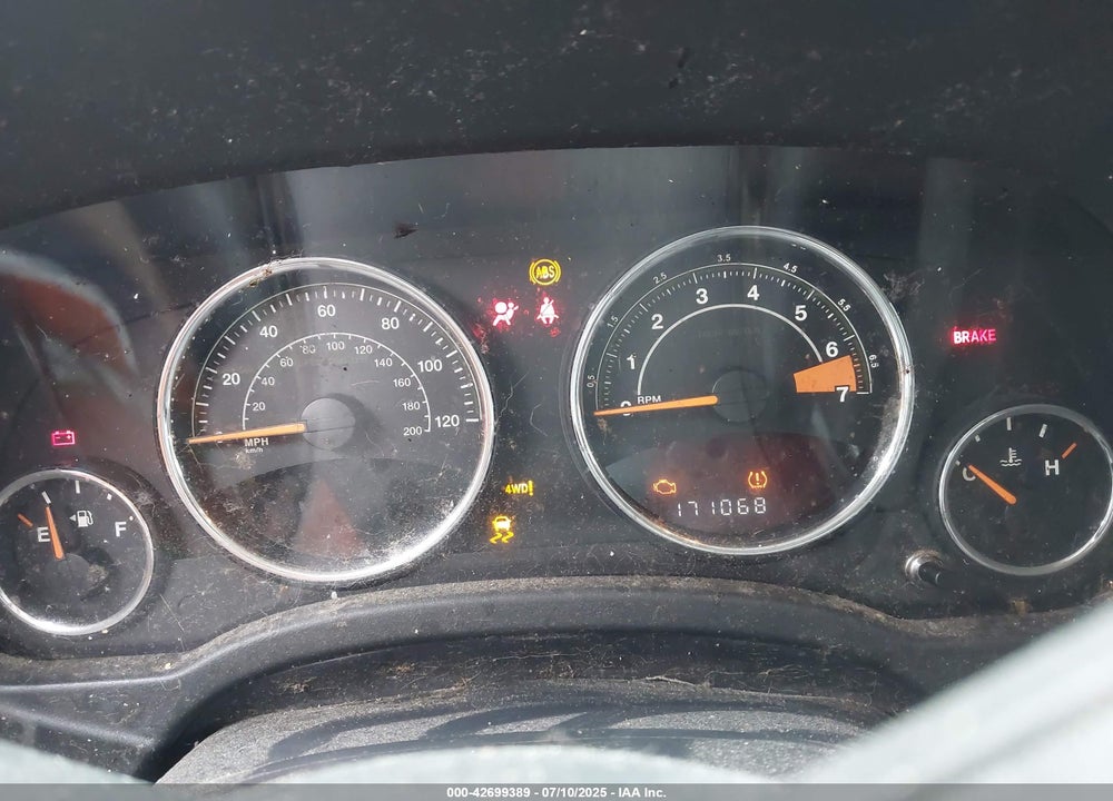 2014 JEEP COMPASS LATITUDE VIN: 1C4NJDEB5ED731091