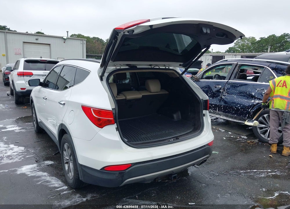 2016 HYUNDAI SANTA FE SPORT 2.4L VIN: 5XYZUDLB0GG327518