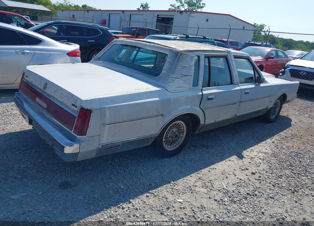 1985 LINCOLN TOWN CAR VIN: 1LNBP96F9FY674464