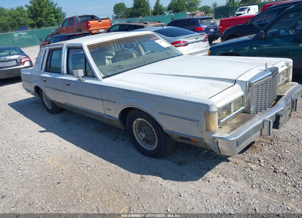 1985 LINCOLN TOWN CAR VIN: 1LNBP96F9FY674464