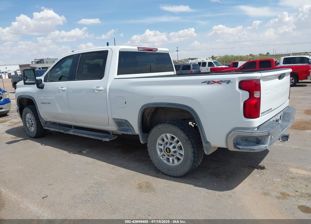 2021 CHEVROLET SILVERADO 2500HD 4WD STANDARD BED LT VIN: 1GC4YNE76MF285111