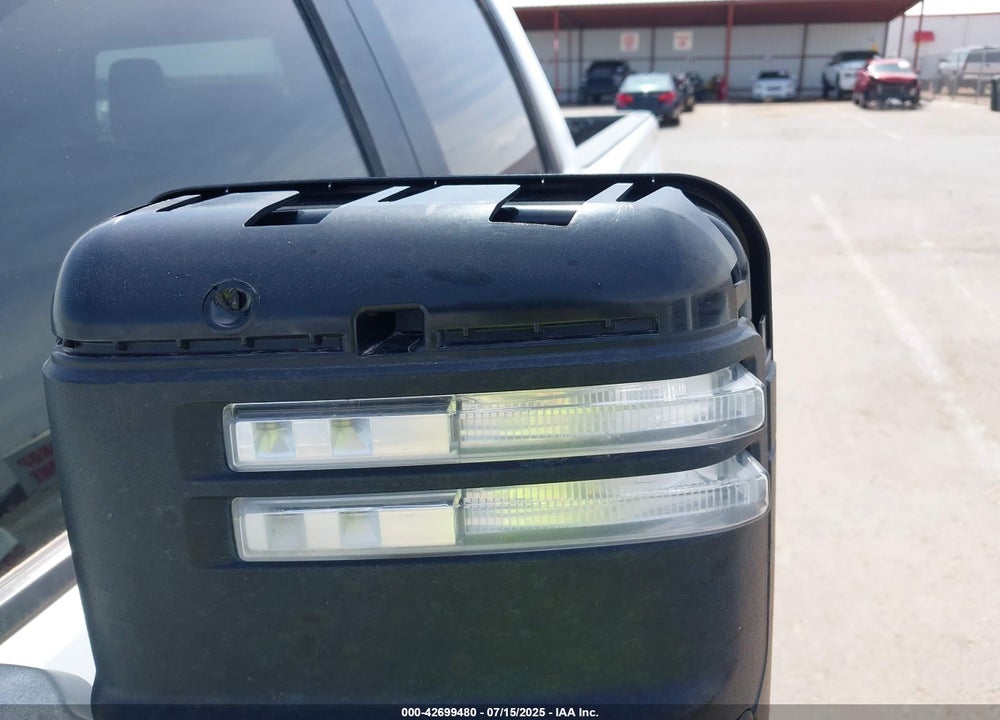 2021 CHEVROLET SILVERADO 2500HD 4WD STANDARD BED LT VIN: 1GC4YNE76MF285111