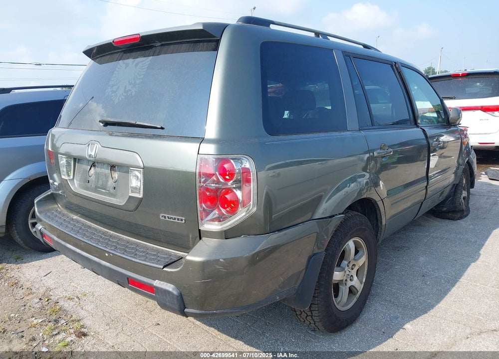 2006 HONDA PILOT EX VIN: 5FNYF184X6B026436