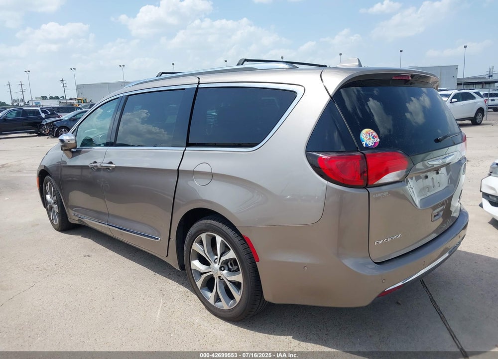 2017 CHRYSLER PACIFICA LIMITED VIN: 2C4RC1GGXHR652729
