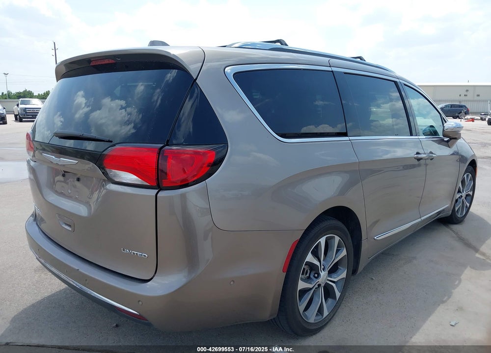 2017 CHRYSLER PACIFICA LIMITED VIN: 2C4RC1GGXHR652729