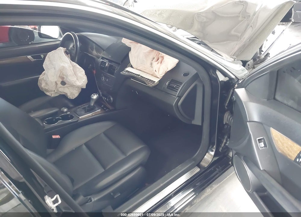 2008 MERCEDES-BENZ C CLASS VIN: WDDGF56X98R030335