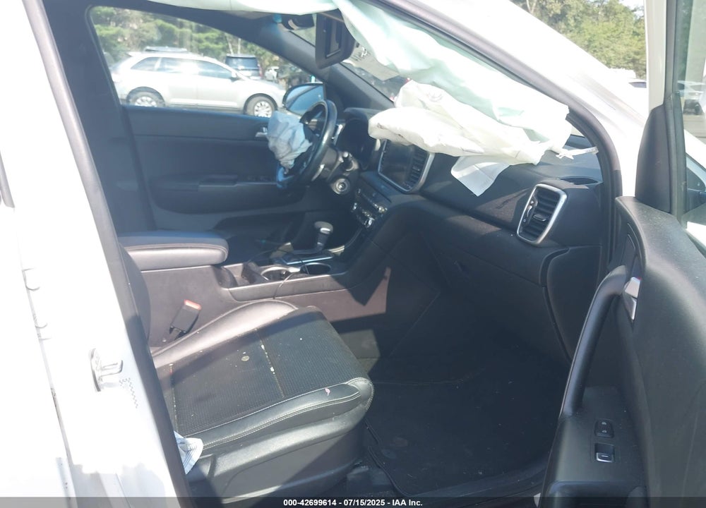 2020 KIA SPORTAGE VIN: KNDP6CAC3L7760412