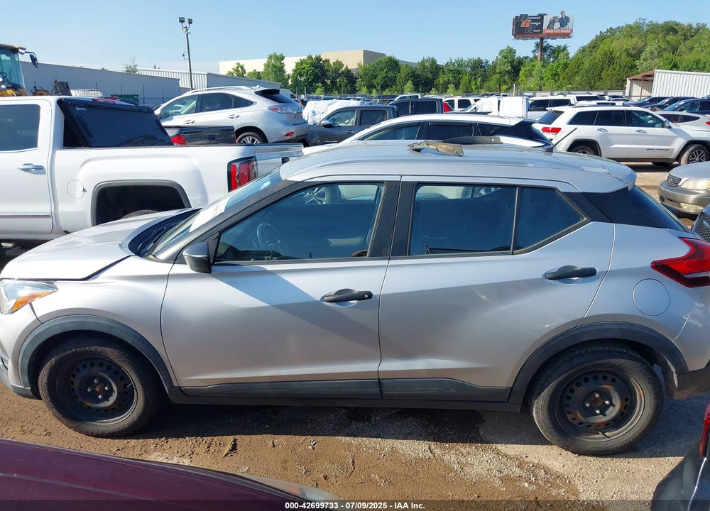 2019 NISSAN KICKS VIN: 3N1CP5CUXKL495580