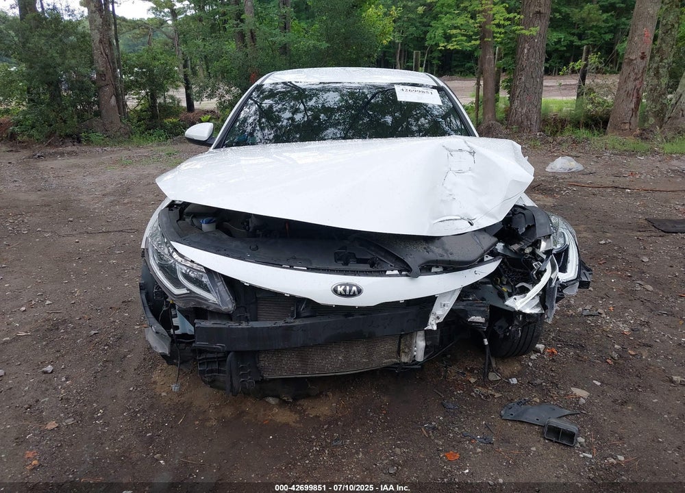 2020 KIA OPTIMA VIN: 5XXGT4L35LG431083
