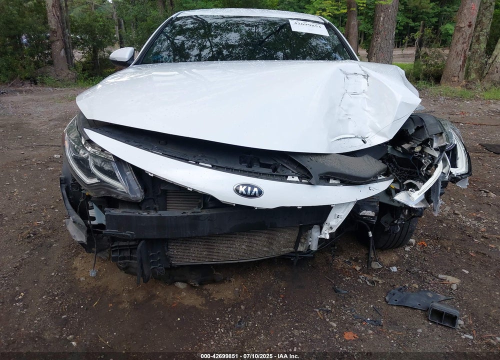 2020 KIA OPTIMA VIN: 5XXGT4L35LG431083