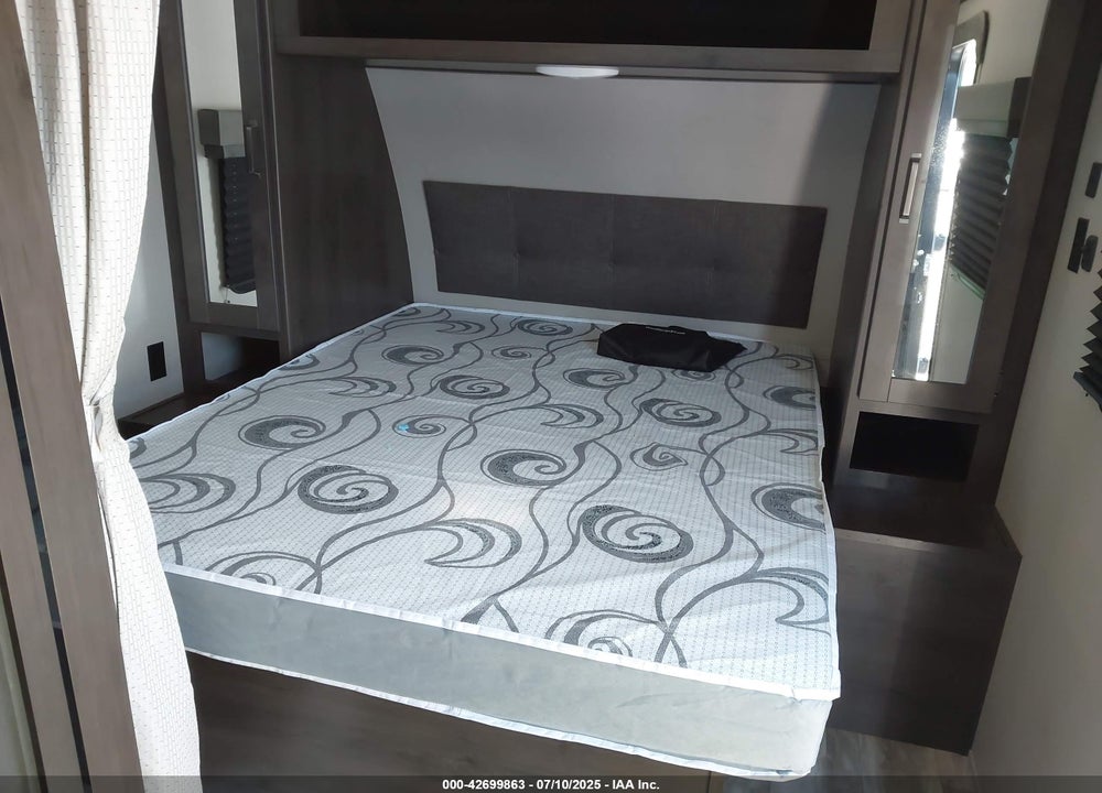 2022 GRAND DESIGN TRANCEND VIN: 573TT2526NDD02818